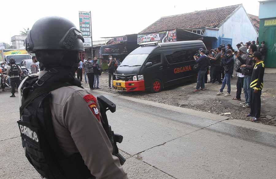 Geledah Rumah Teroris
